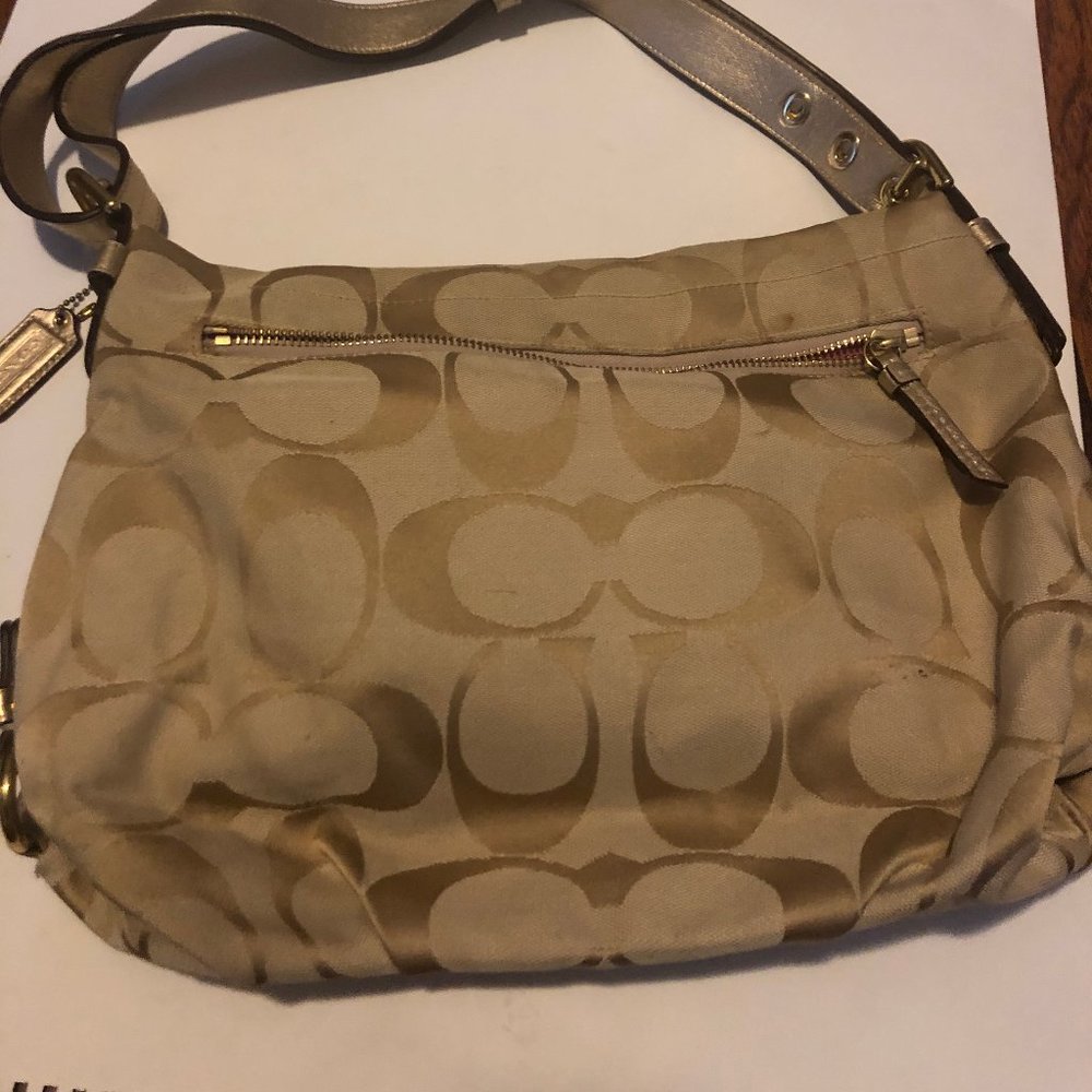 ✰ Coach Shoulder Purse ✰ (Tan // Khaki Coach Logo)